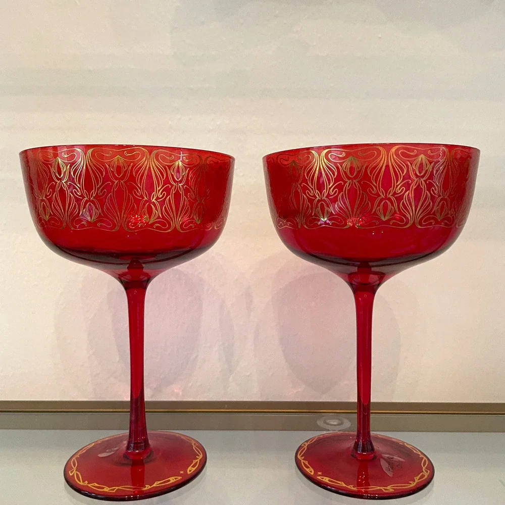 NEIMAN MARCUS Holiday Coupe Glass Set of 4 Red and Gold 6 oz in Gift Box New
